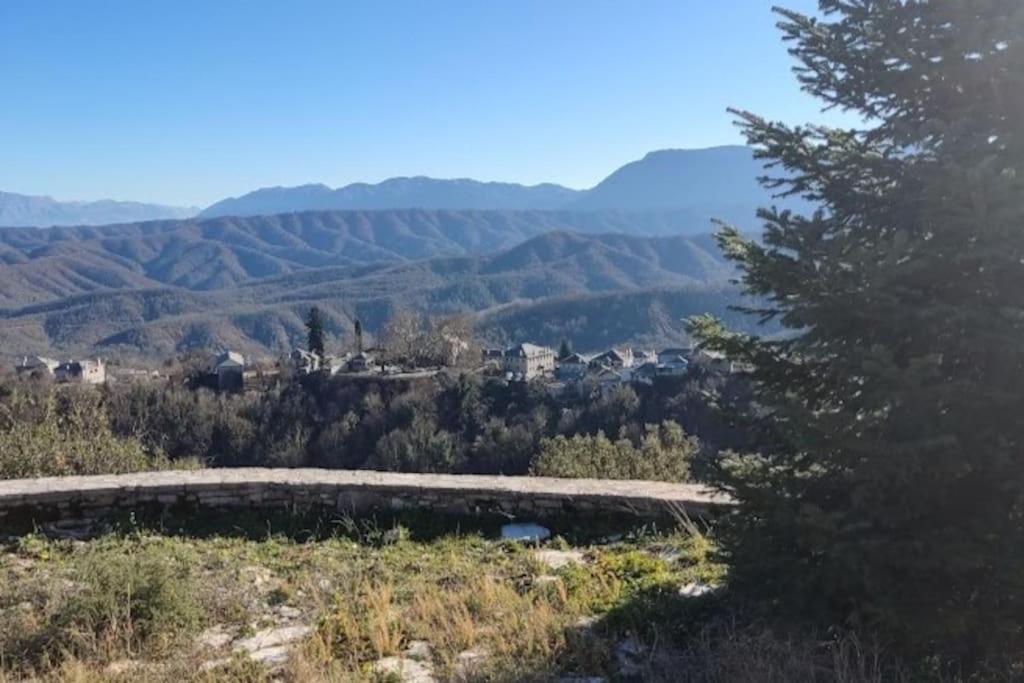 הוילה Βίτσα Πετρόκτιστο Αρχοντικό "Ιόλη" Με Θέα Ζαγόρι מראה חיצוני תמונה